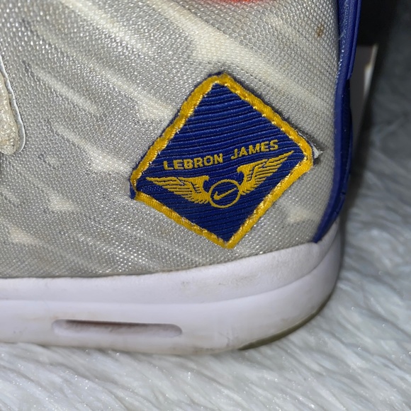 Nike Youth Air Akronite Lebron hightop - Picture 5 of 9